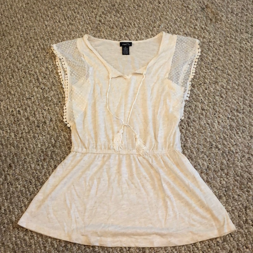 Peplum lace shirt